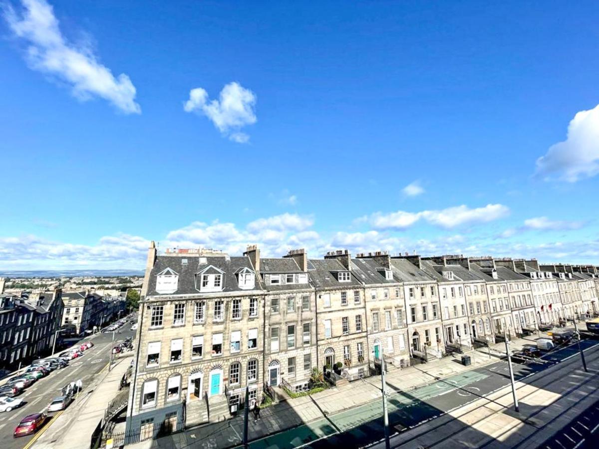 Incredible St Andrew'S Sq - 2 Bed In The Sky Apartment Edinburgh Exterior foto